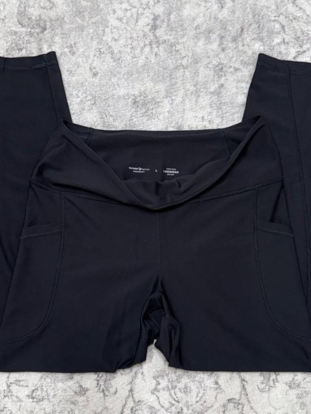 black Old Navy high rise leggings